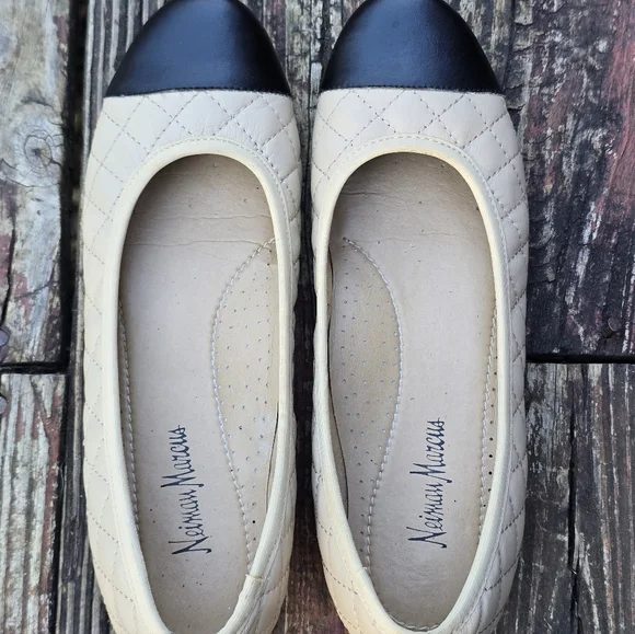 Neiman Marcus,  Womens Flats Loafers, Black, Tan, Size 7.5 - Picture 8 of 12